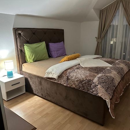 Js Apartmani Niksic Luaran gambar