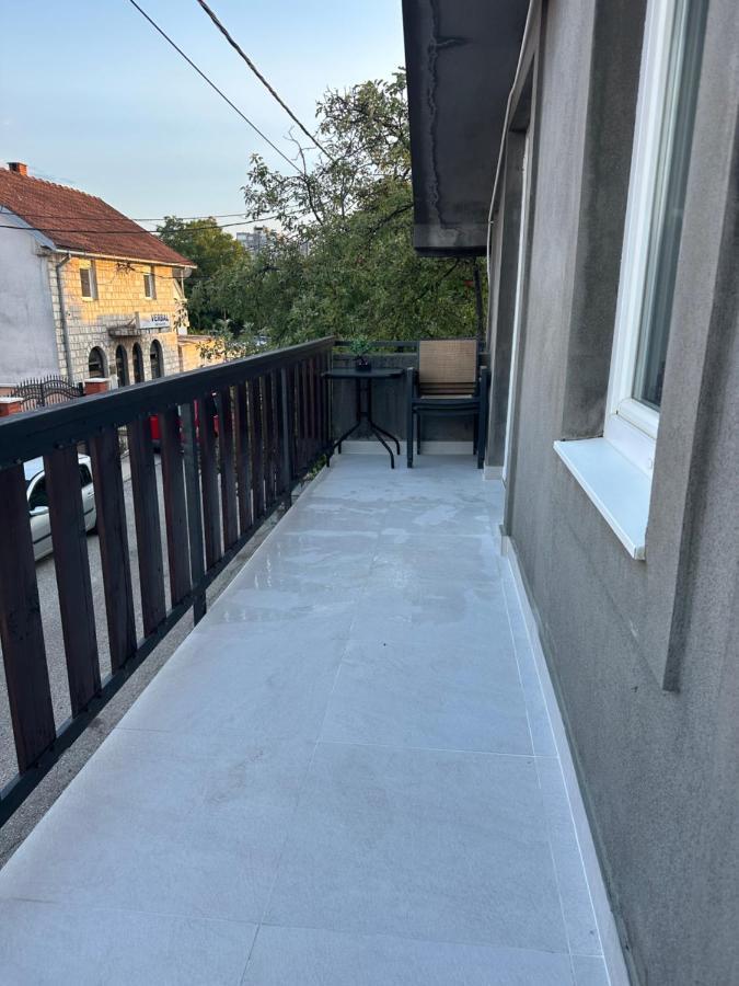 Js Apartmani Niksic Luaran gambar
