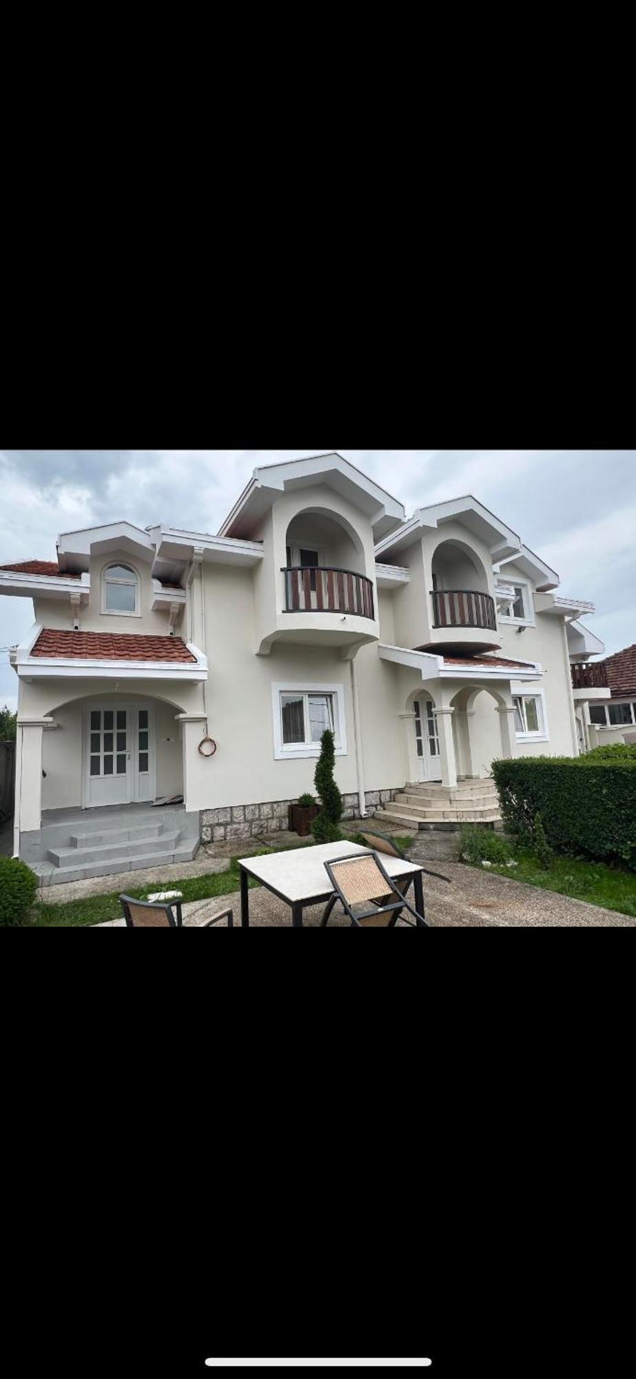 Js Apartmani Niksic Luaran gambar