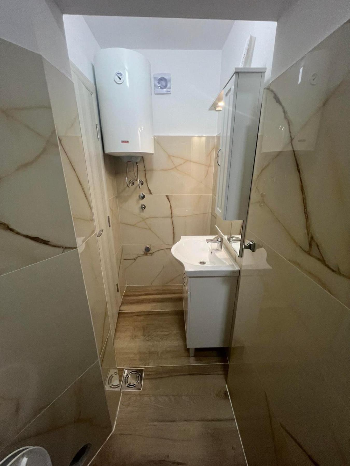 Js Apartmani Niksic Luaran gambar